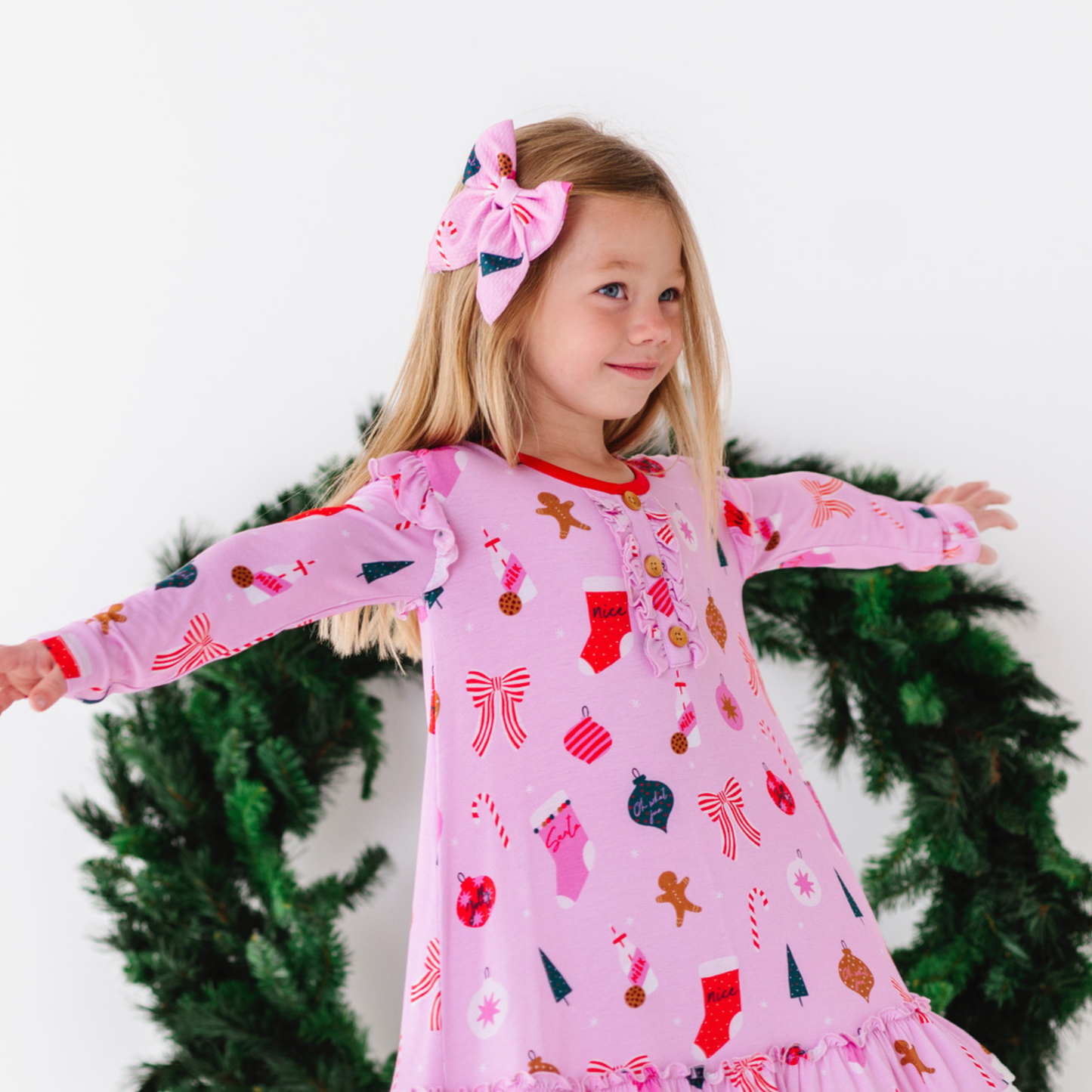 Merry Pinkmas Clip Bow